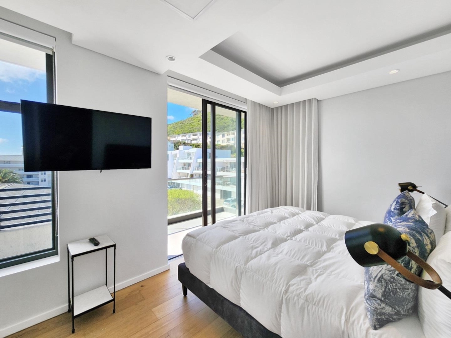To Let 4 Bedroom Property for Rent in Sea Point Western Cape